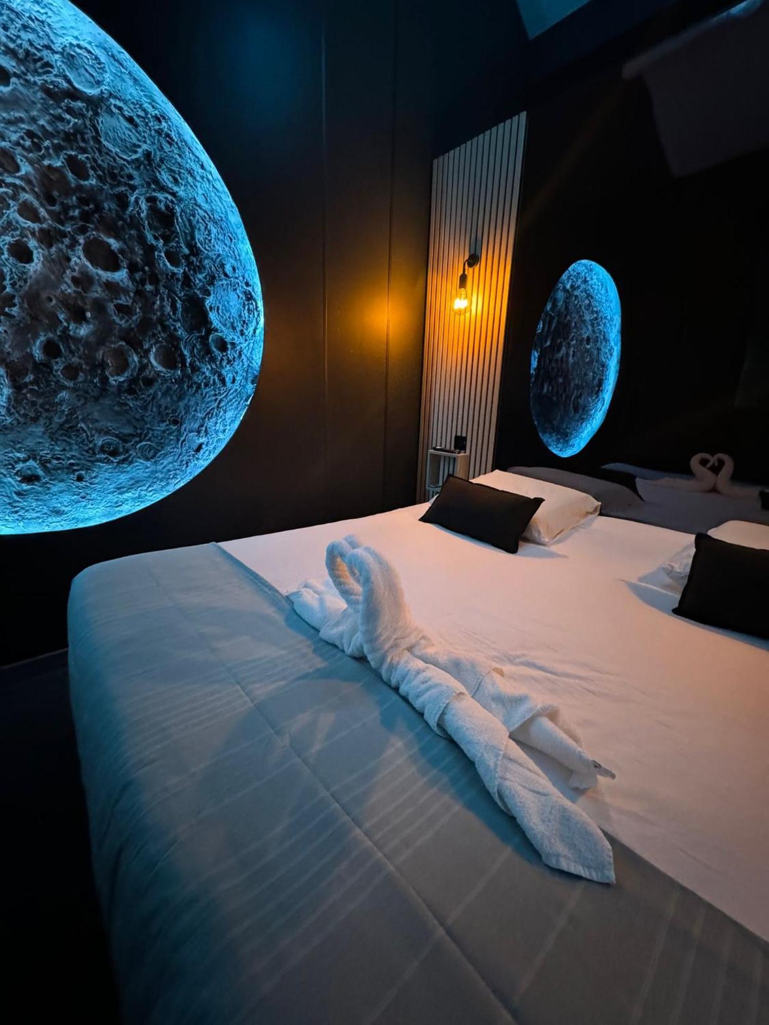 Fullmoon By Cloud Apartman Aubervilliers Kültér fotó